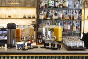 Via Sants Hotel Barcelona, Tapestry Collection By Hilton的酒水