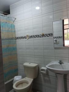 Phòng tắm tại Casa Hospedaje Inkani +15 ảnh
