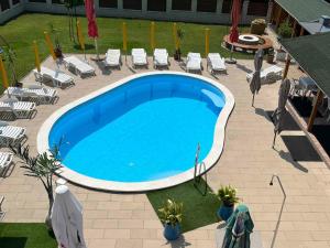 Bazén v ubytovaní Apartment Gyenesdias 16 alebo v jeho blízkosti