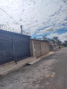 巴西利亚Quarto em casa de Família- Riacho的相册照片