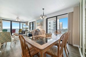 Posezení v ubytování Summer House Unit 1006A + 42 fotografií