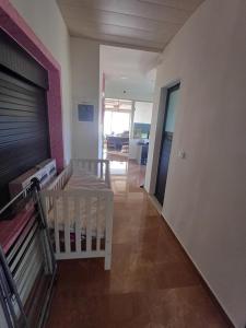 Ένα ή περισσότερα κρεβάτια σε δωμάτιο στο Pine's galaxy deluxe