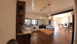 Η κουζίνα ή μικρή κουζίνα στο Casa visible
