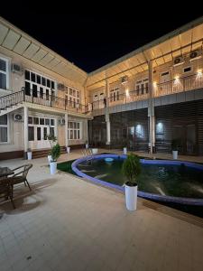 Bazén v ubytování Global Star nebo v jeho okolí