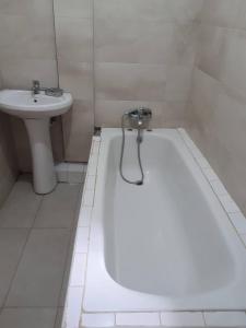 Afbeelding uit fotogalerij van Royal Cockpit Hotel in Kumasi