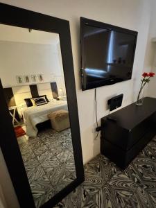 Μια τηλεόραση ή/και κέντρο ψυχαγωγίας στο Casa Berutti