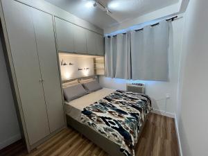 Cama o camas de una habitación en 1-Apto 1 dorm Barra Sul com VAGA