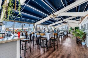 Restaurace v ubytování Aztec Ocean Resort