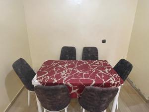 Χώρος καθιστικού στο Private and spacious room