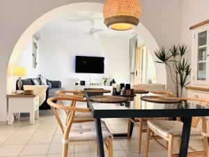 TV a/nebo společenská místnost v ubytování Olive Apartment
