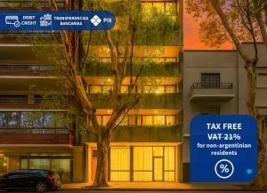 布宜诺斯艾利斯Deluxe Apartments in Palermo - by BueRentals的停在大楼前的带有标志的汽车