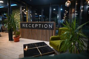 Vstupní hala nebo recepce v ubytování Hotel LOBBY PLUS