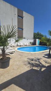 Hồ bơi trong/gần Tiny Village Mamaia Nord - House 4