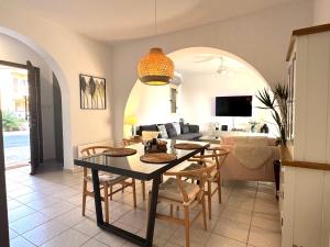 TV a/nebo společenská místnost v ubytování Olive Apartment