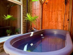 Gallery image of Luxurious Private Retreat Ideal Getaway for two in East Grinstead