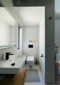 Koupelna v ubytování Villa Victoria + 25 fotografií