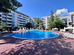 Πισίνα στο ή κοντά στο Apartment Excelsior Romantic 50m to the beach