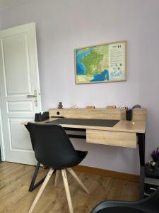 Foto dalla galleria di Une chambre chez Damien - chambre chez habitant a Montagnat