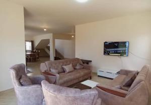 Μια τηλεόραση ή/και κέντρο ψυχαγωγίας στο Villa Rosana Northcoast