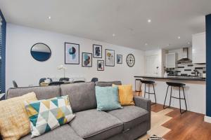 Dapur atau dapur kecil di Park Square Apartments Leeds