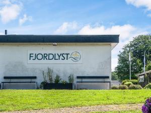 Fotografie z fotogalerie ubytování Splendid cabin in camping resort v destinaci Aabenraa