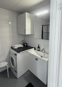 Kuchyň nebo kuchyňský kout v ubytování Nice guest apartment within walking distance to Kalmar central station