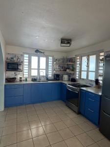 Η κουζίνα ή μικρή κουζίνα στο Tamara Guest House