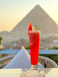 Üldine mäevaade või majutusasutusest Vysta king pyramids view hotel pildistatud vaade