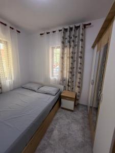Postel nebo postele na pokoji v ubytování Leo's Place