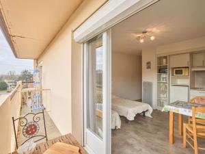 Kuchyň nebo kuchyňský kout v ubytování Studio rénové avec balcon sud à Barbotan - FR-1-841-16 + 11 fotografií