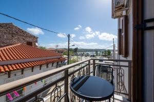 Balkón nebo terasa v ubytování Mythos Suites-Aphrodite apartment