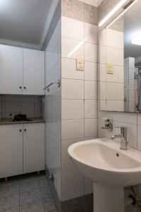 Koupelna v ubytování Mythos Suites-Aphrodite apartment