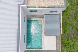 Piscina di 6BR Pool Villa - Karaoke and Pool Table near Golf o nelle vicinanze