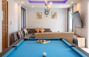 Tavolo di biliardo di 6BR Pool Villa - Karaoke and Pool Table near Golf