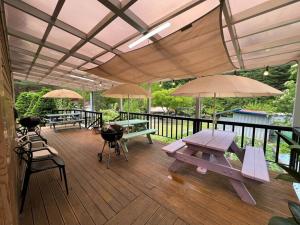 En balkon eller terrasse på Hongcheon The Pyeonhan Pension