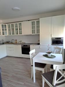 Η κουζίνα ή μικρή κουζίνα στο Eden Apartment