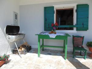 TV a/nebo společenská místnost v ubytování Holiday Home Paklenica