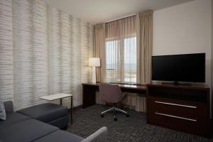 TV a/nebo společenská místnost v ubytování Residence Inn by Marriott Denver Southwest/Littleton