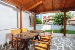 En terrasse eller udendørsområde på Villa Garden