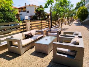 Posezení v ubytování Theano Luxury Suites Nikiti