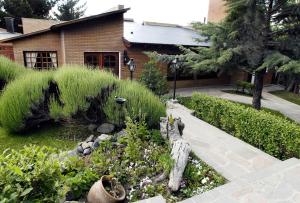 Um jardim em Hotel Sierra Nevada