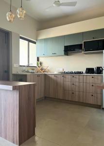 Foto dalla galleria di Sea View, Luxury 2BHK Apartment, Dona Paula a Dona Paula Altre 17 foto