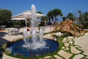 Bazén v ubytování Hotel Costa Verde nebo v jeho okolí