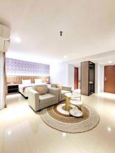 Predel za sedenje v nastanitvi SM Tower Hotel and Convention Berau