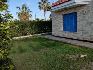 A garden outside Diplo 1- k 45 challet with private garden