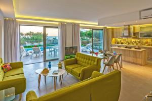 Posedenie v ubytovaní Plakias Seaside Residences