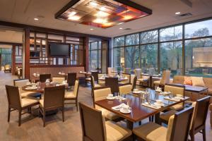 Restoran või mõni muu söögikoht majutusasutuses Salt Lake City Marriott University Park