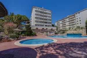 Swimmingpoolen hos eller tæt på BA - Windsor Palace 15