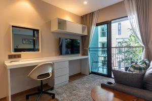 Kuchyň nebo kuchyňský kout v ubytování Apartment with work desk X413 by IBG Property