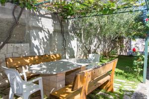 Zahrada ubytování Apartmani Ferdi